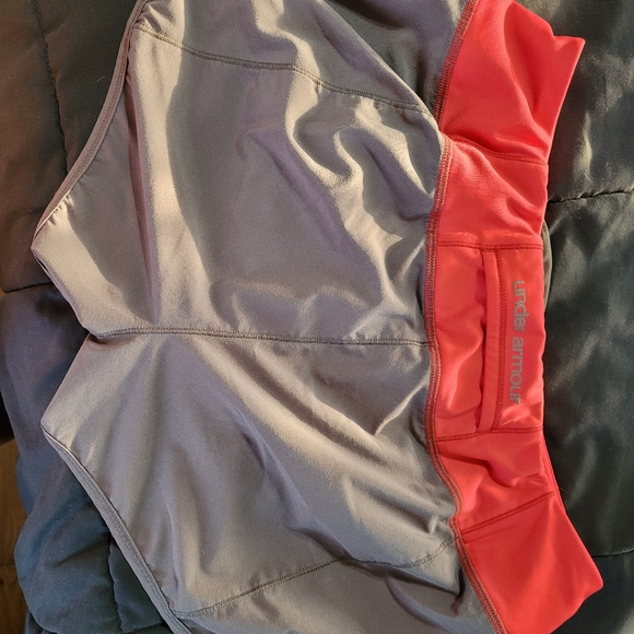 Shorts - Picture 2 of 3